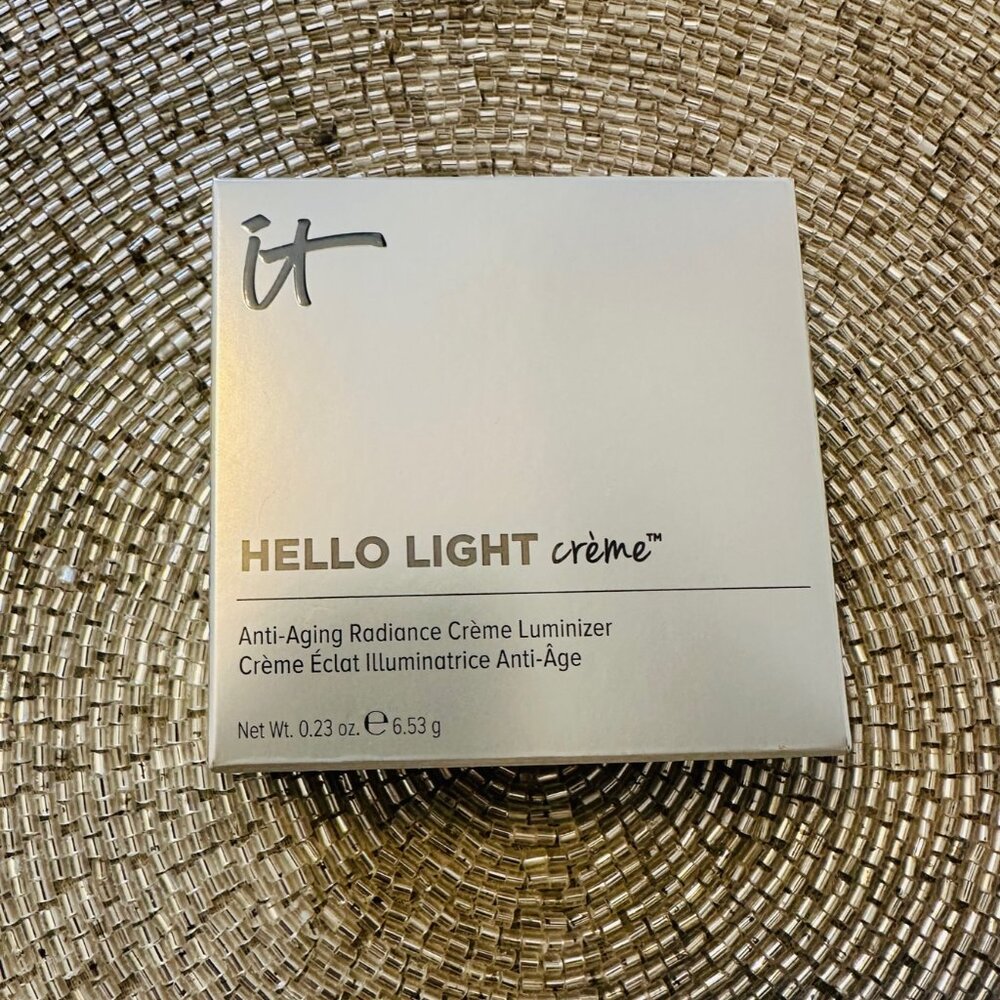 🌟 IT Cosmetics Hello Light Crème